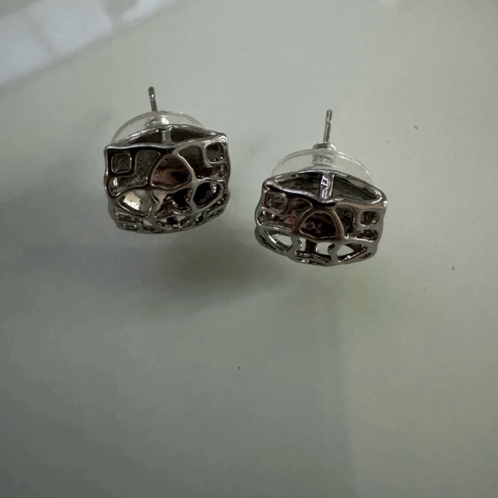 Kendra Scott Retired Nemera Silver Tone Puffy Logo Earrings